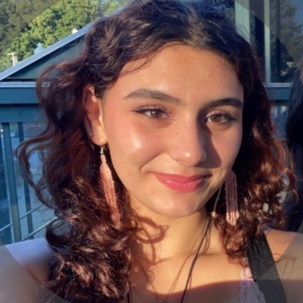 Meet your Posher, Ella